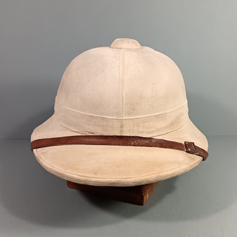 CASQUE COLONIAL EN TOILE BLANCHE ET LIEGE DE TYPE ANGLAIS FABRICATION FRANCAISE OU ANGLAISE MILITAIRE ARMEE DE LIBERATION FNFL